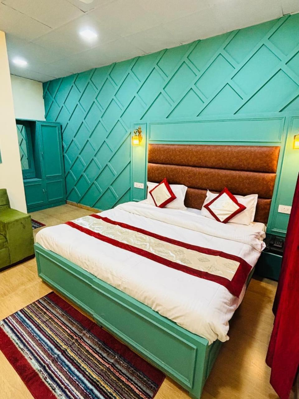 Hotel Amar Mussoorie Bagian luar foto