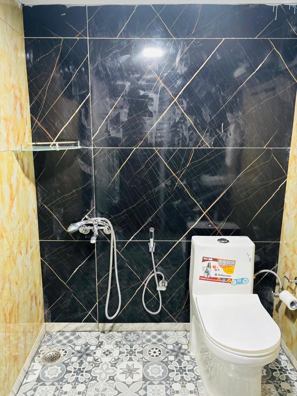 Hotel Amar Mussoorie Bagian luar foto