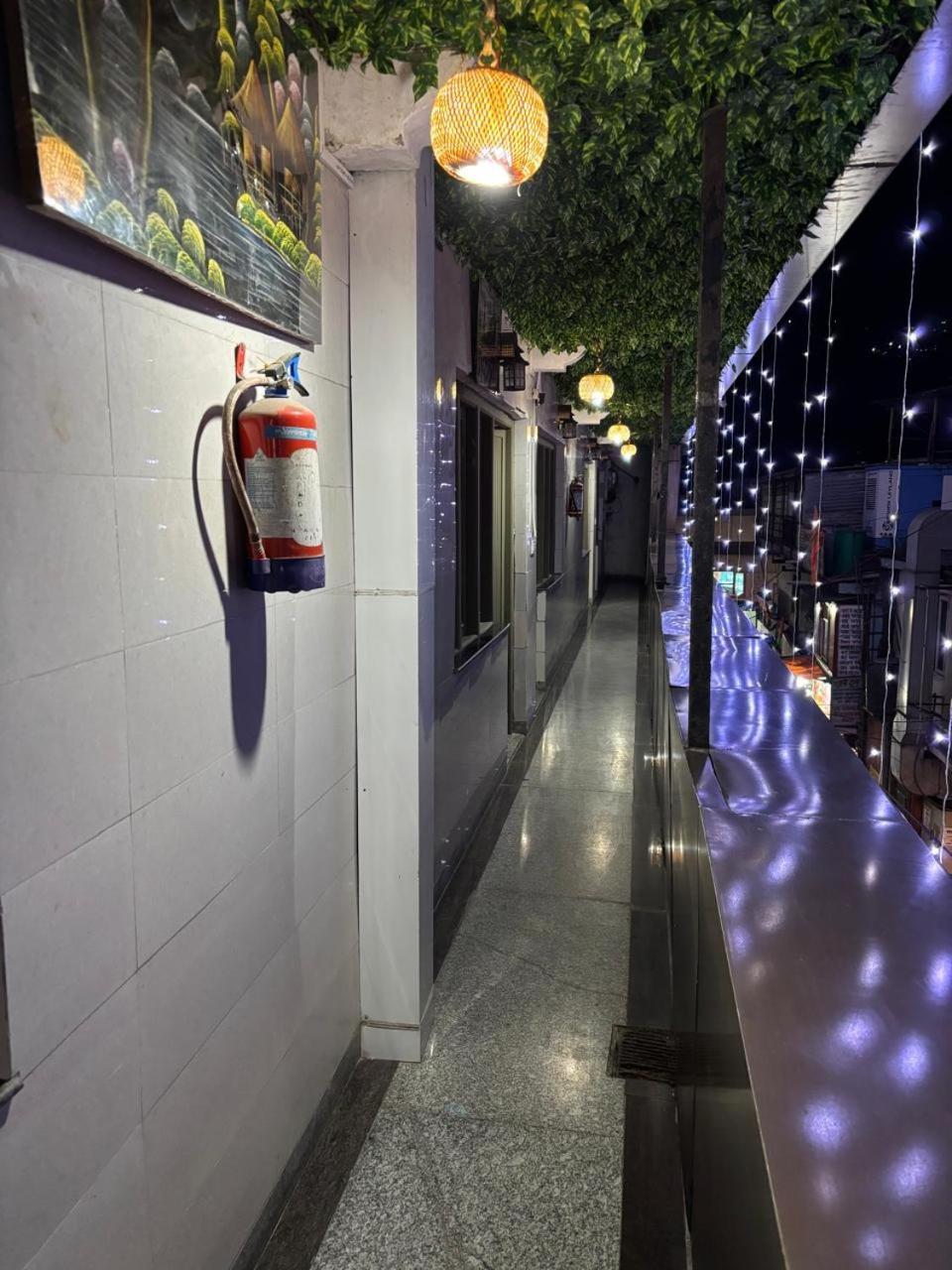 Hotel Amar Mussoorie Bagian luar foto